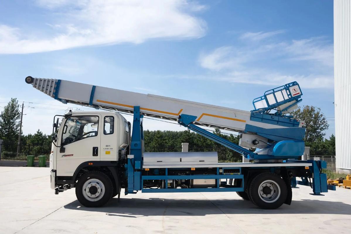 桐梓云梯上料车租赁费用